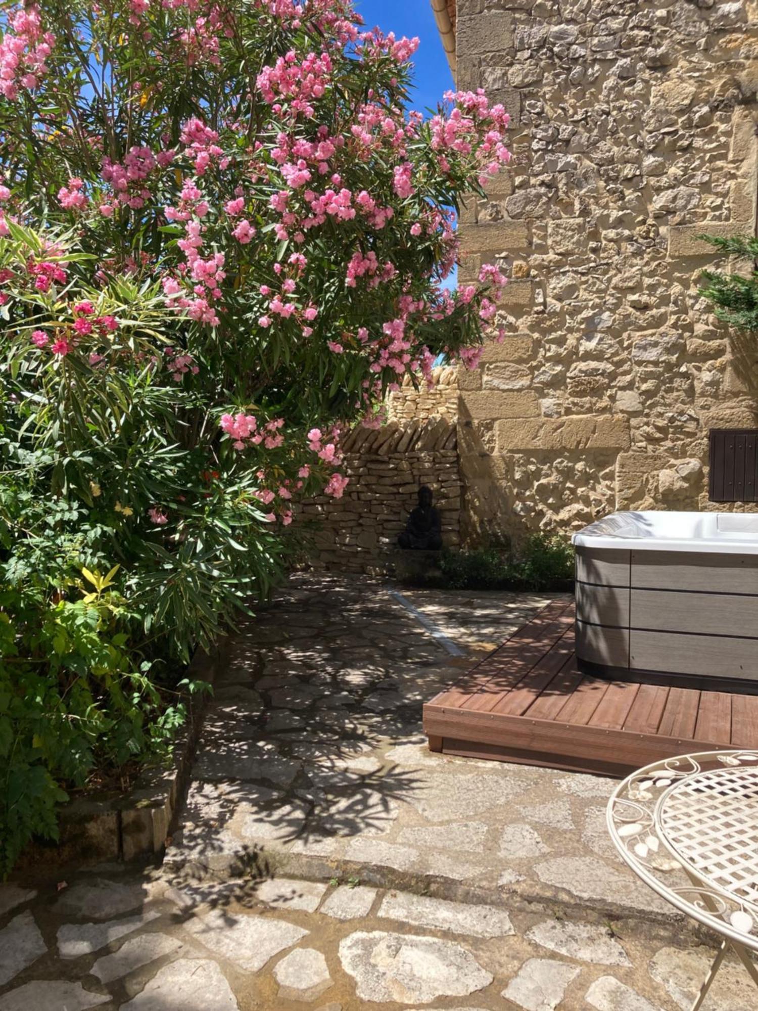 Le Studio D Aurelie Avec Spa Ete En Pleine Campagne Et Proche De Toute Commodite Рокемор Экстерьер фото