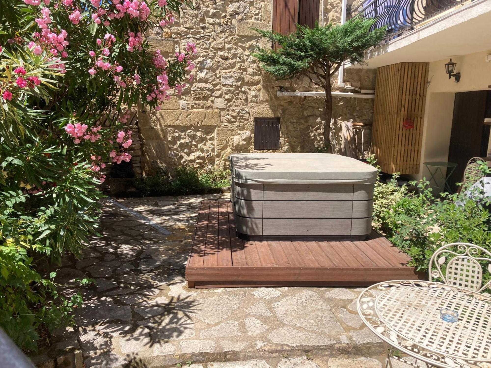 Le Studio D Aurelie Avec Spa Ete En Pleine Campagne Et Proche De Toute Commodite Рокемор Экстерьер фото